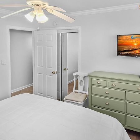 Is9-Cozy Upstairs Beachfront Condo - King Beds Fort Walton Beach Exterior photo